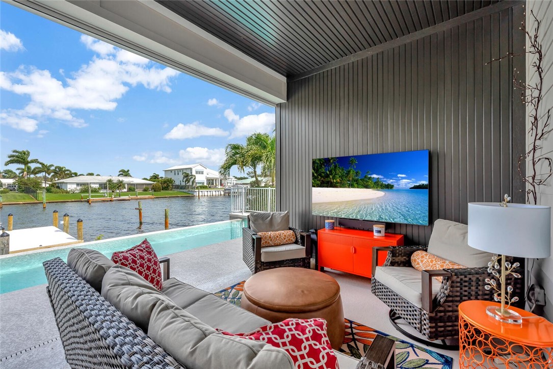 10 Tarpon Drive