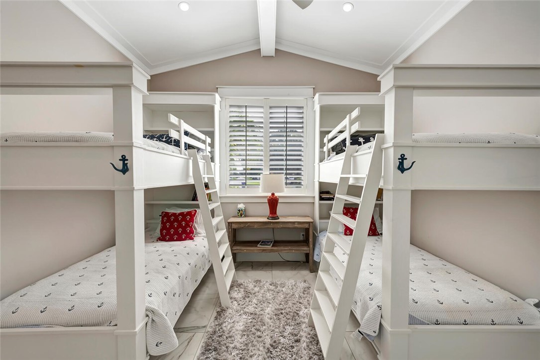 10 Tarpon Drive