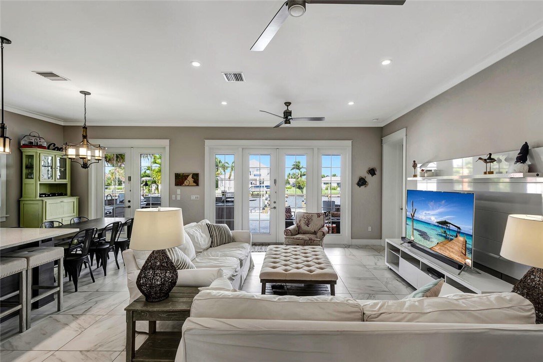 10 Tarpon Drive