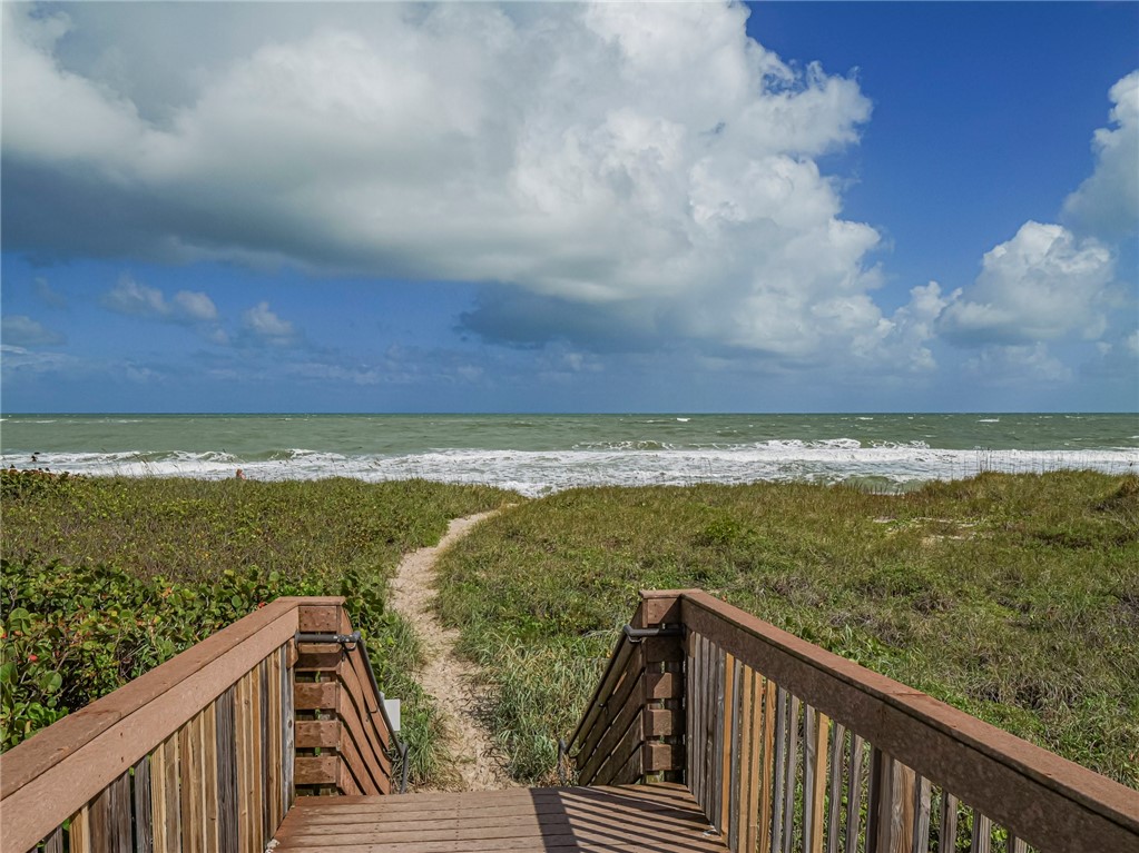 4949 N Highway A1a 212