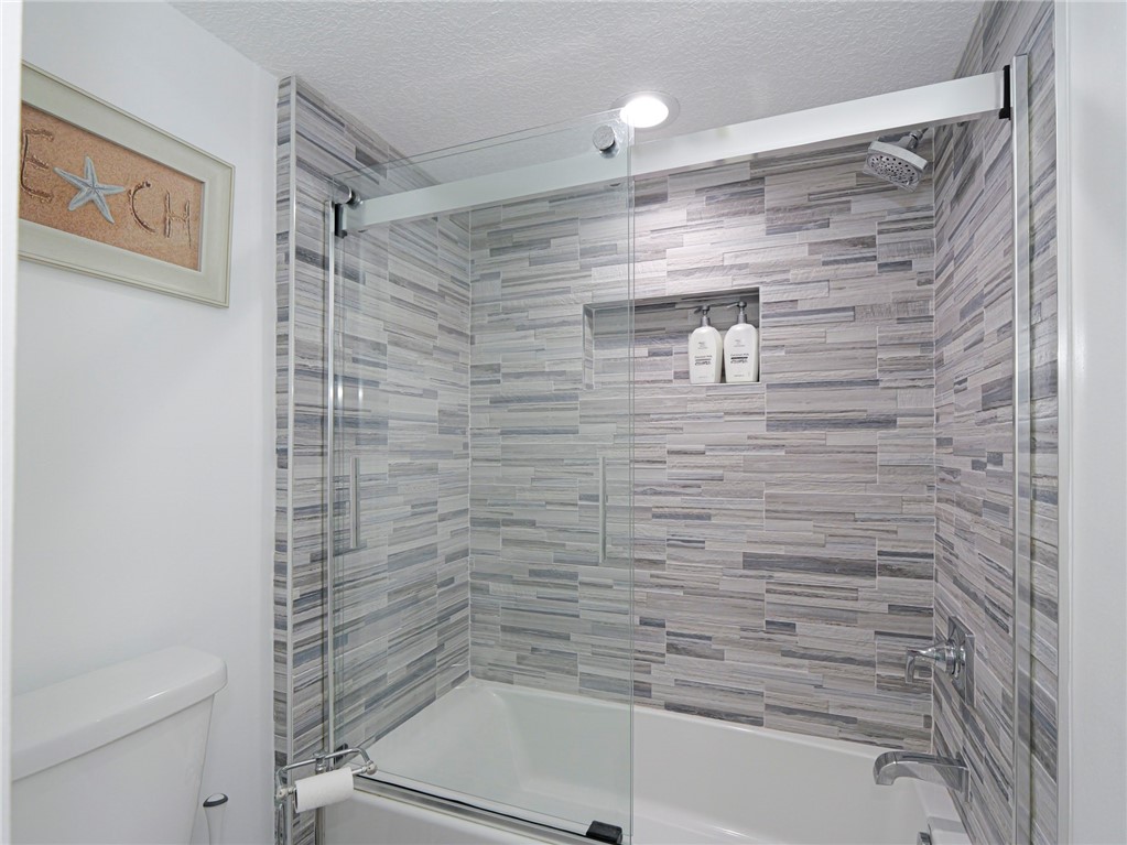 4949 N Highway A1a 212