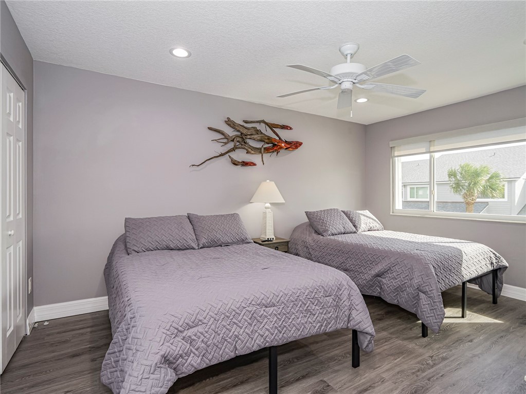 4949 N Highway A1a 212