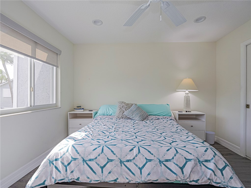 4949 N Highway A1a 212
