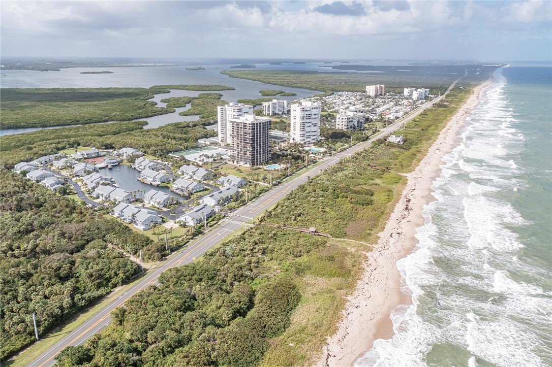 4949 N Highway A1a 212