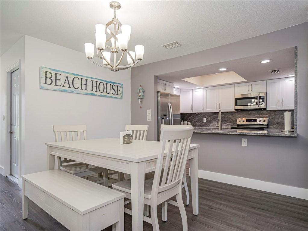 4949 N Highway A1a 212