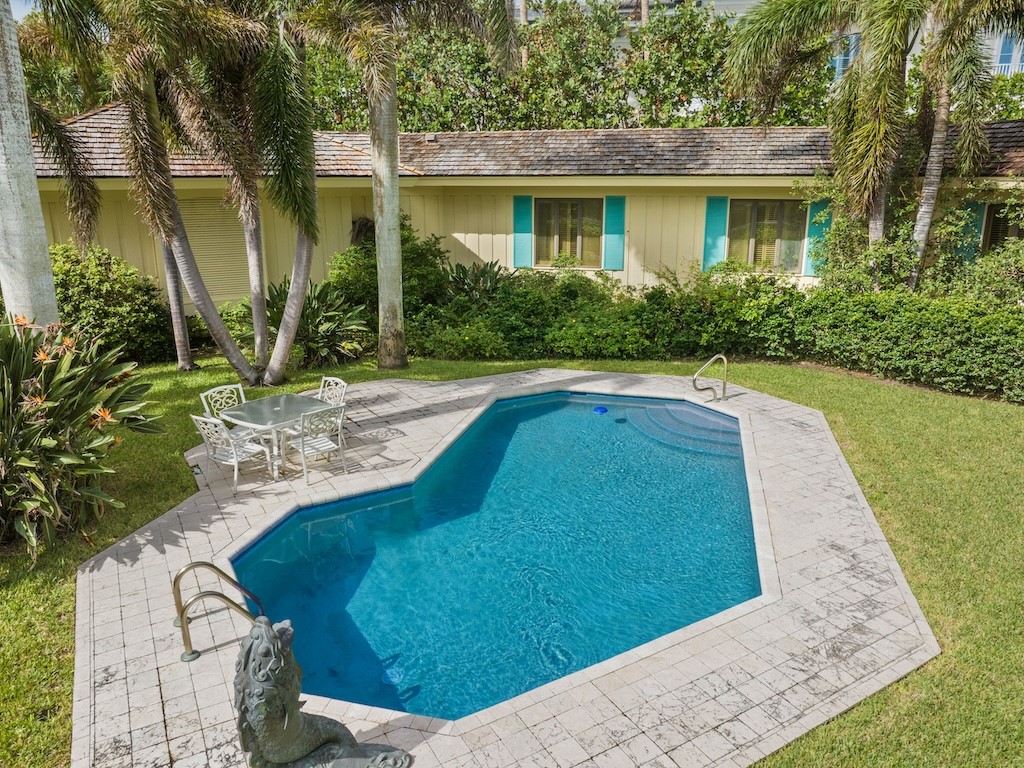 186 Ocean Way