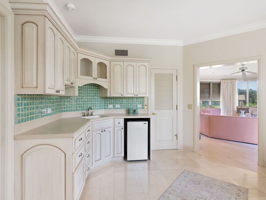 186 Ocean Way
