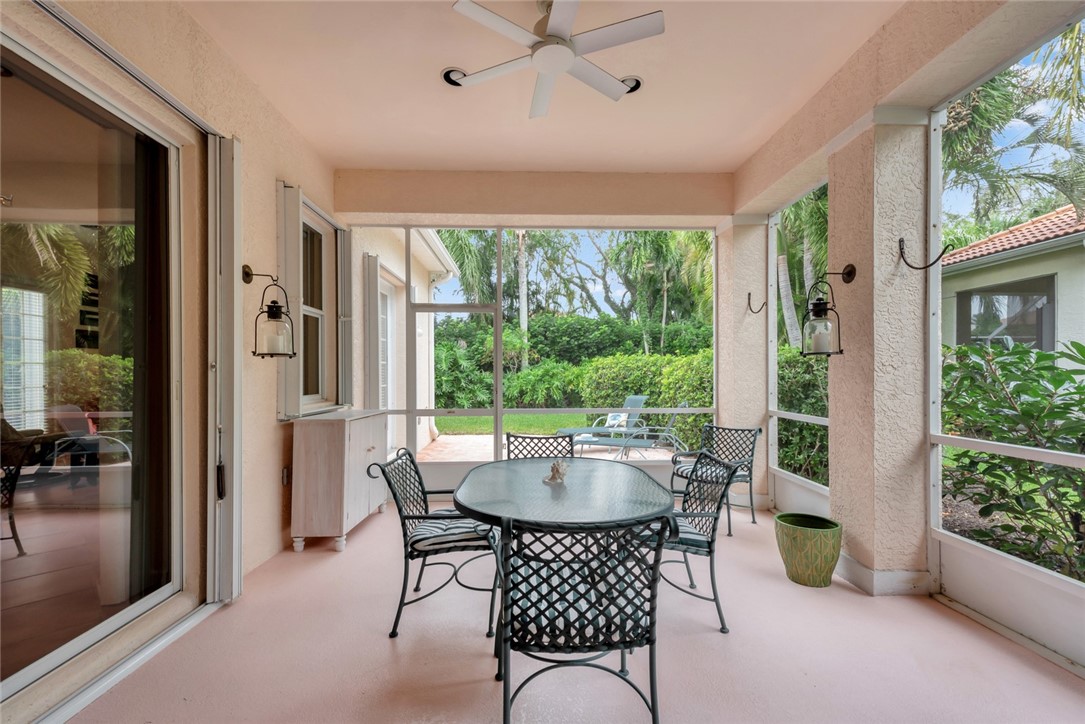 851 Island Club Square