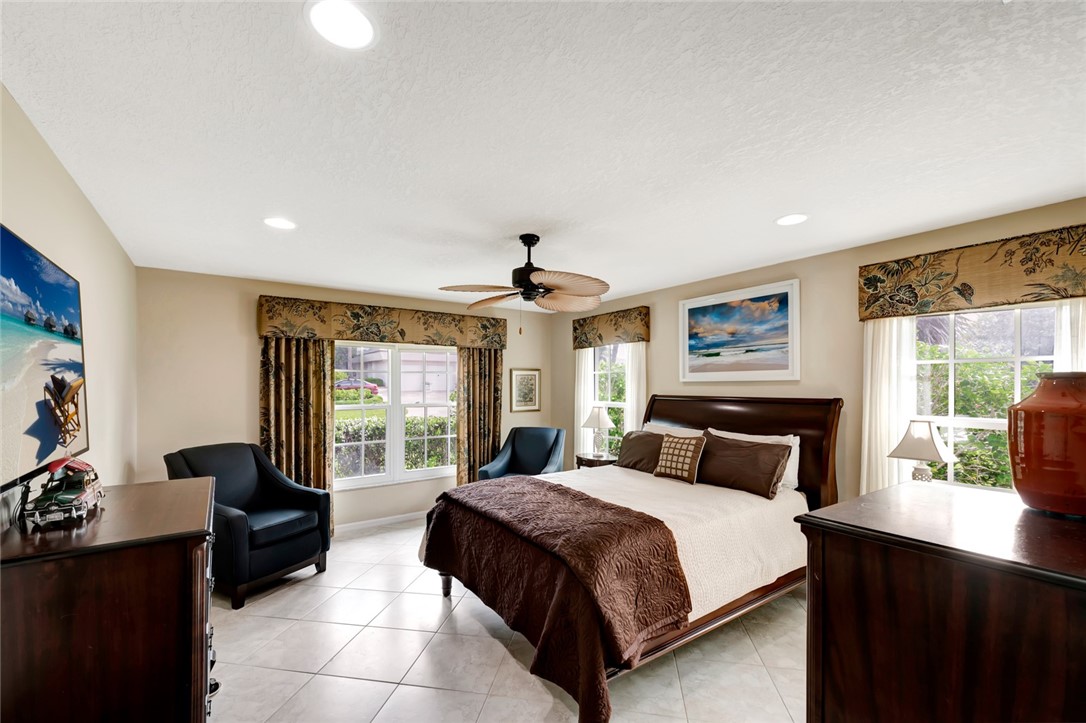 1033 Crescent Beach Road