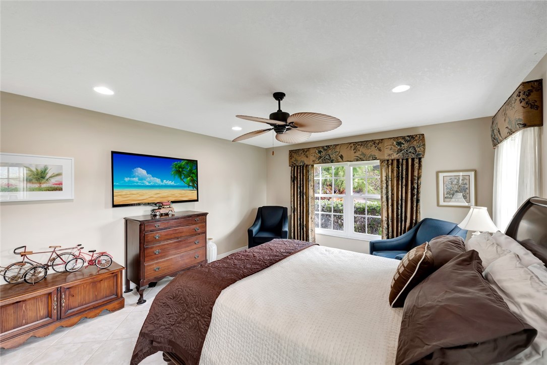 1033 Crescent Beach Road