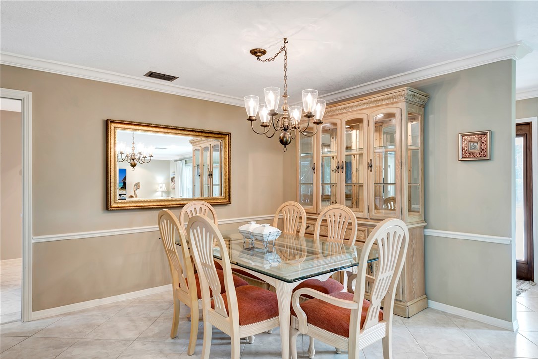 1033 Crescent Beach Road