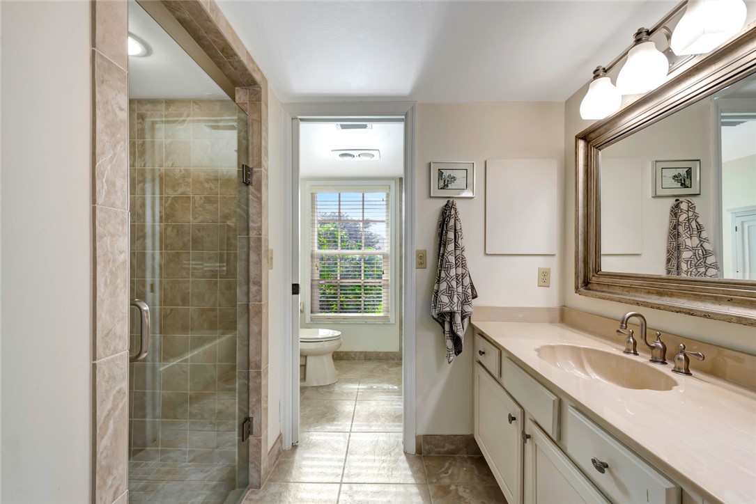 1033 Crescent Beach Road