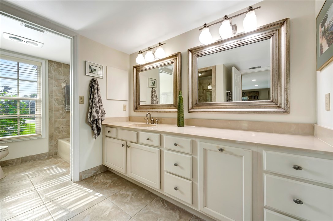 1033 Crescent Beach Road