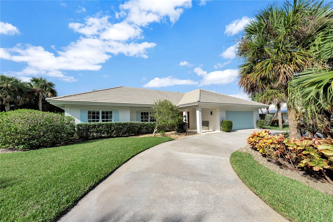 1033 Crescent Beach Road