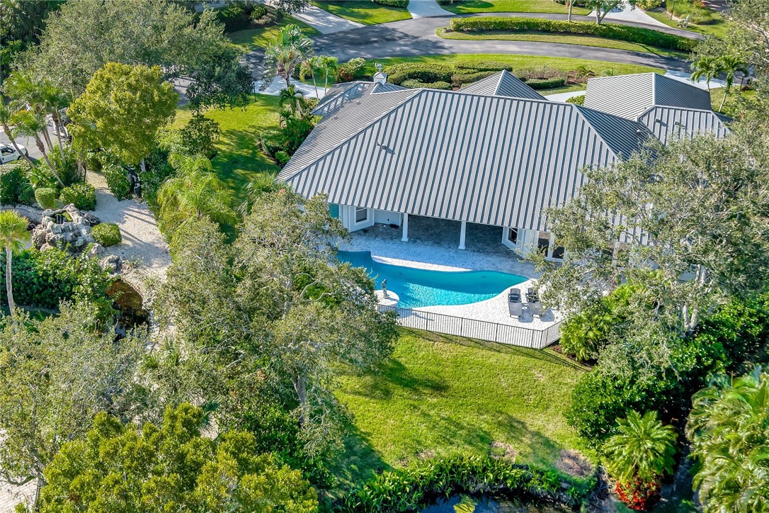 900 River Trail