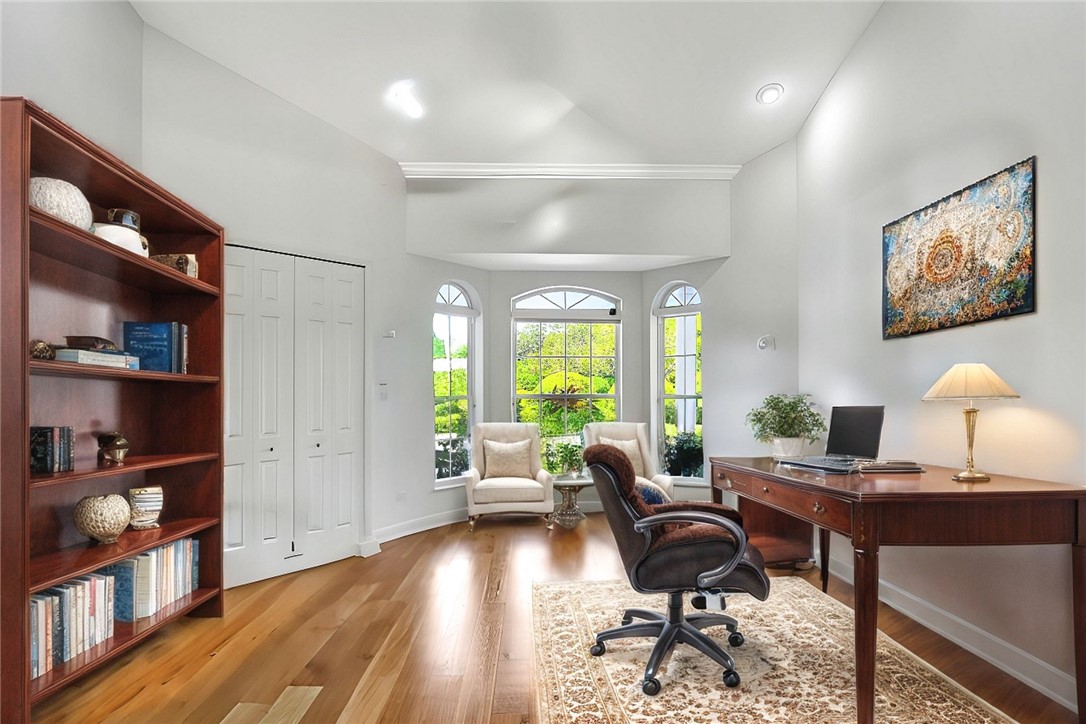900 River Trail