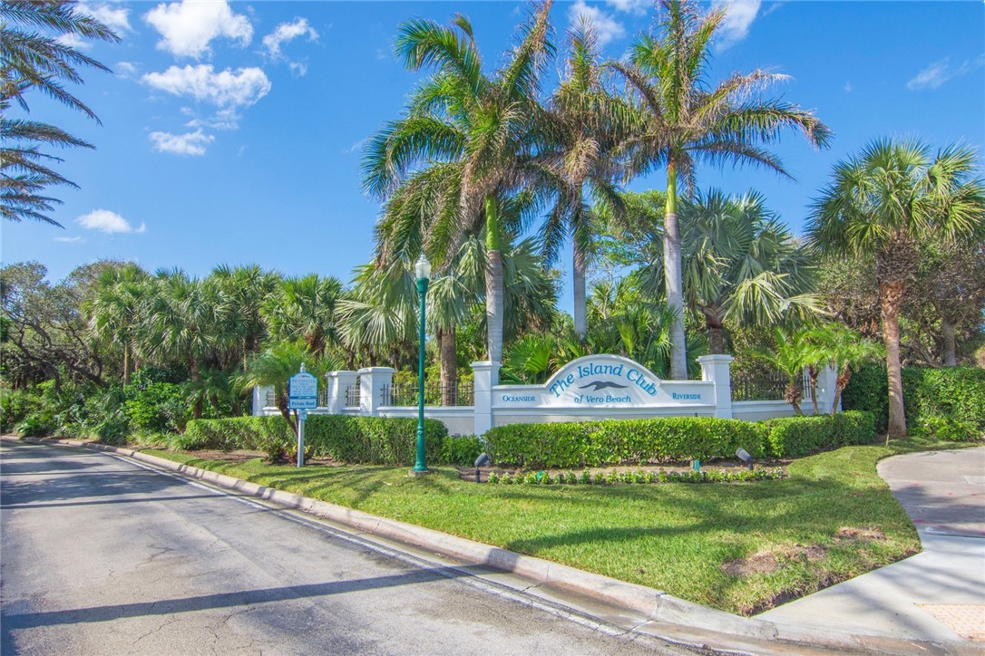 839 Island Club Square