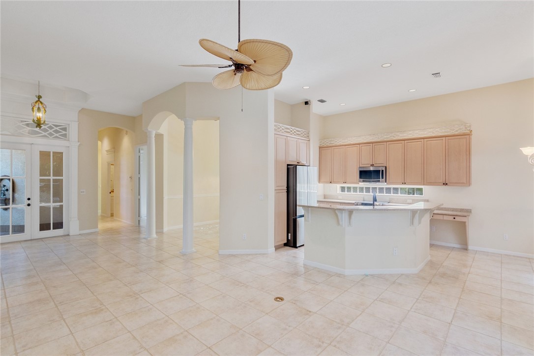 839 Island Club Square