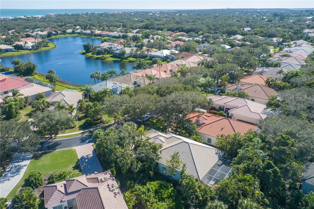 839 Island Club Square