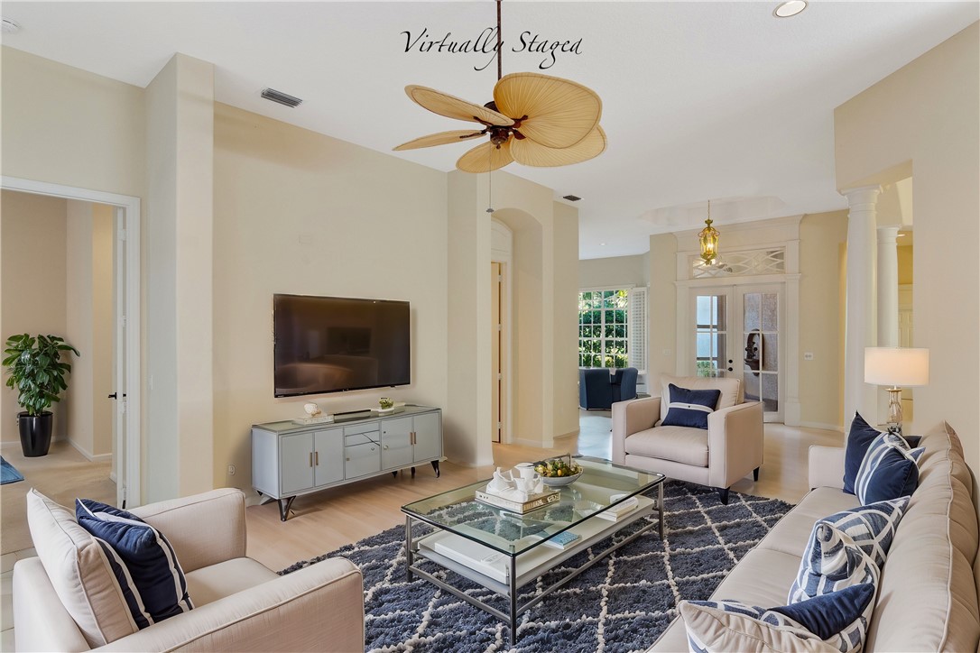 839 Island Club Square