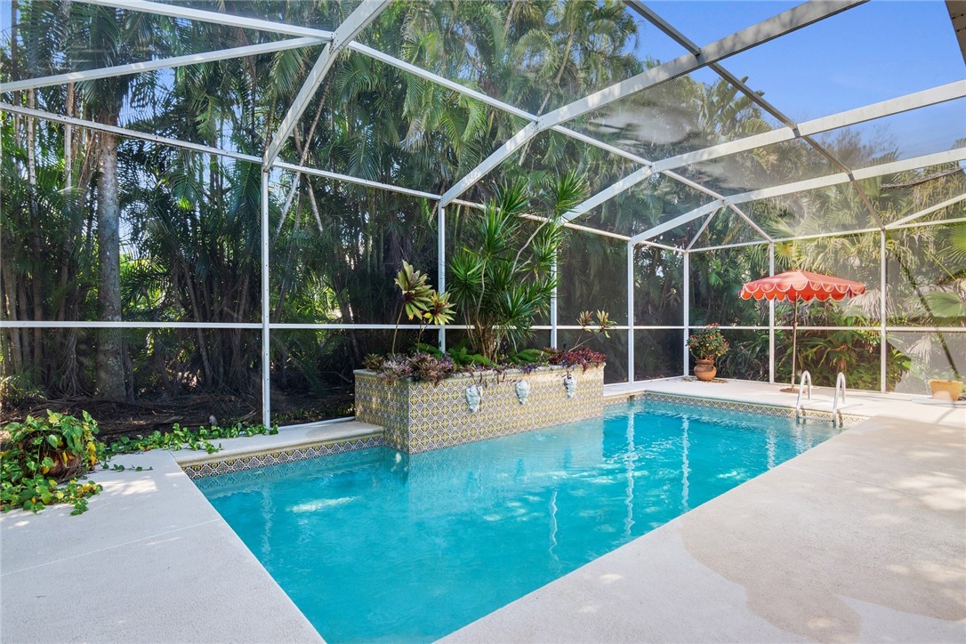 839 Island Club Square