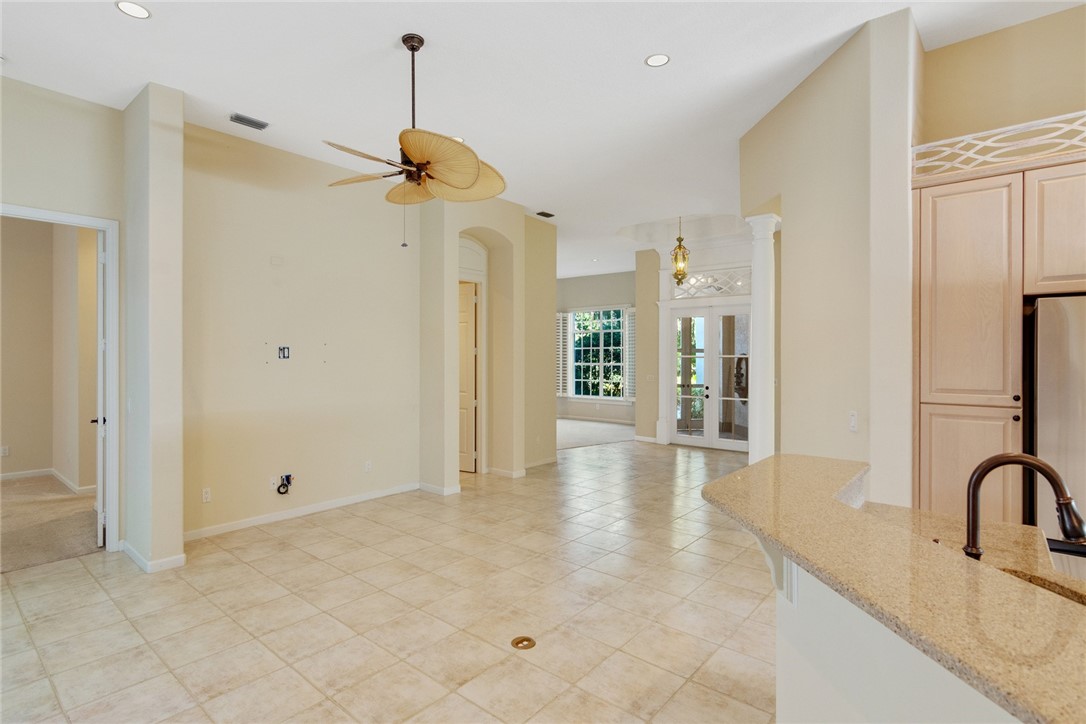 839 Island Club Square