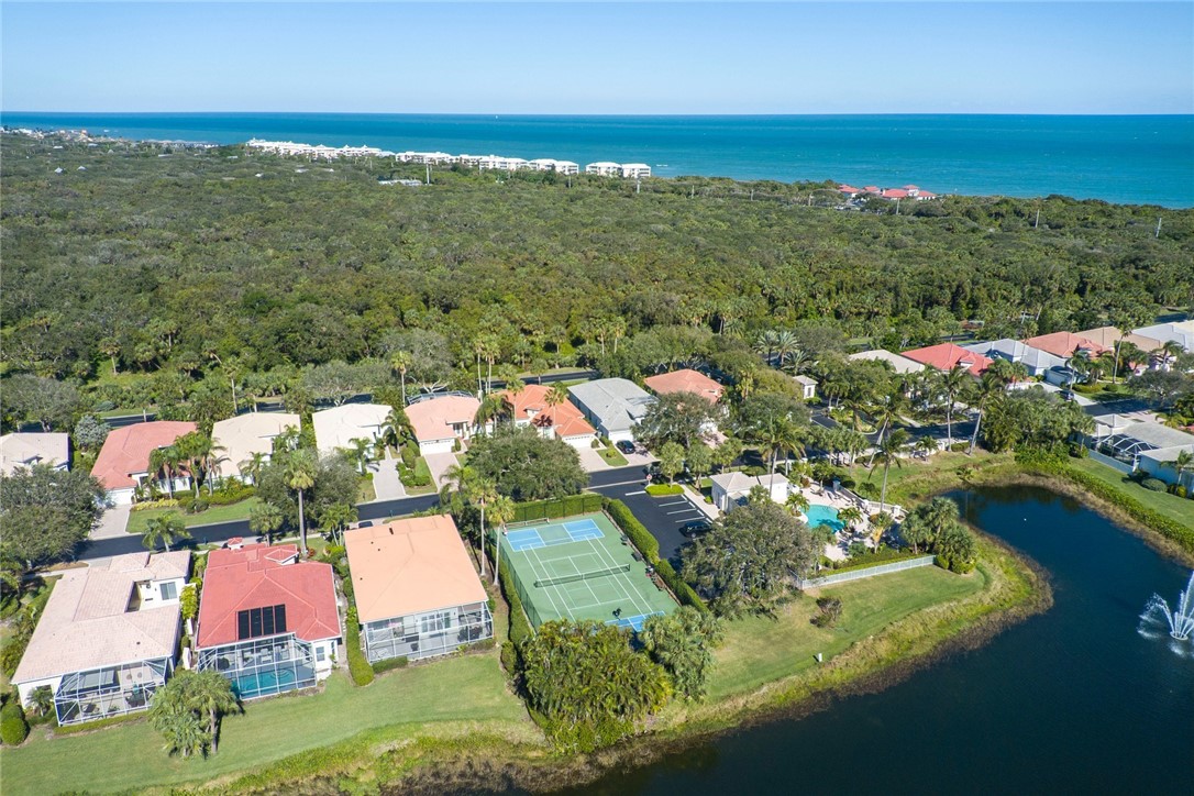 839 Island Club Square