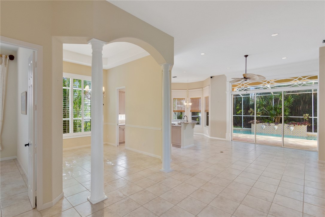 839 Island Club Square