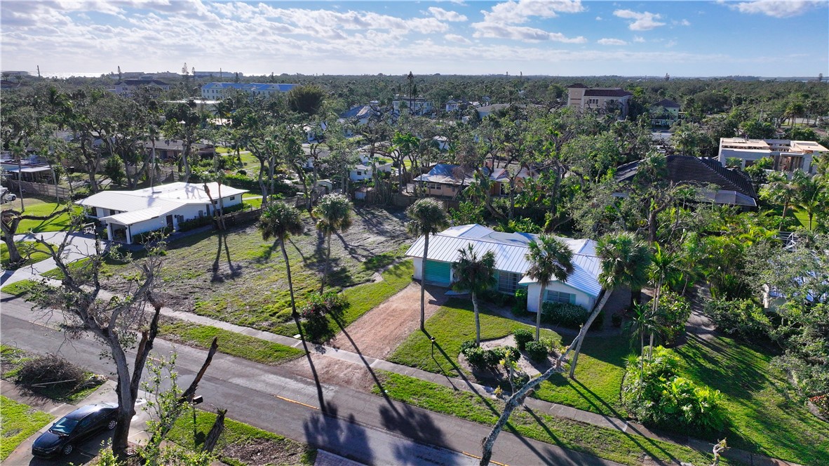 556 Banyan Road