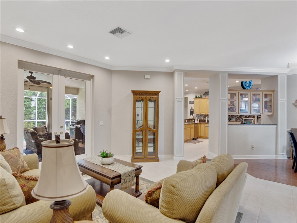 1055 White Tail Avenue SW