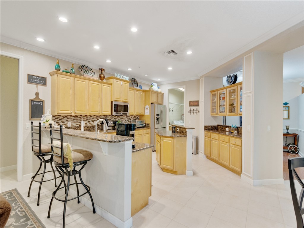 1055 White Tail Avenue SW