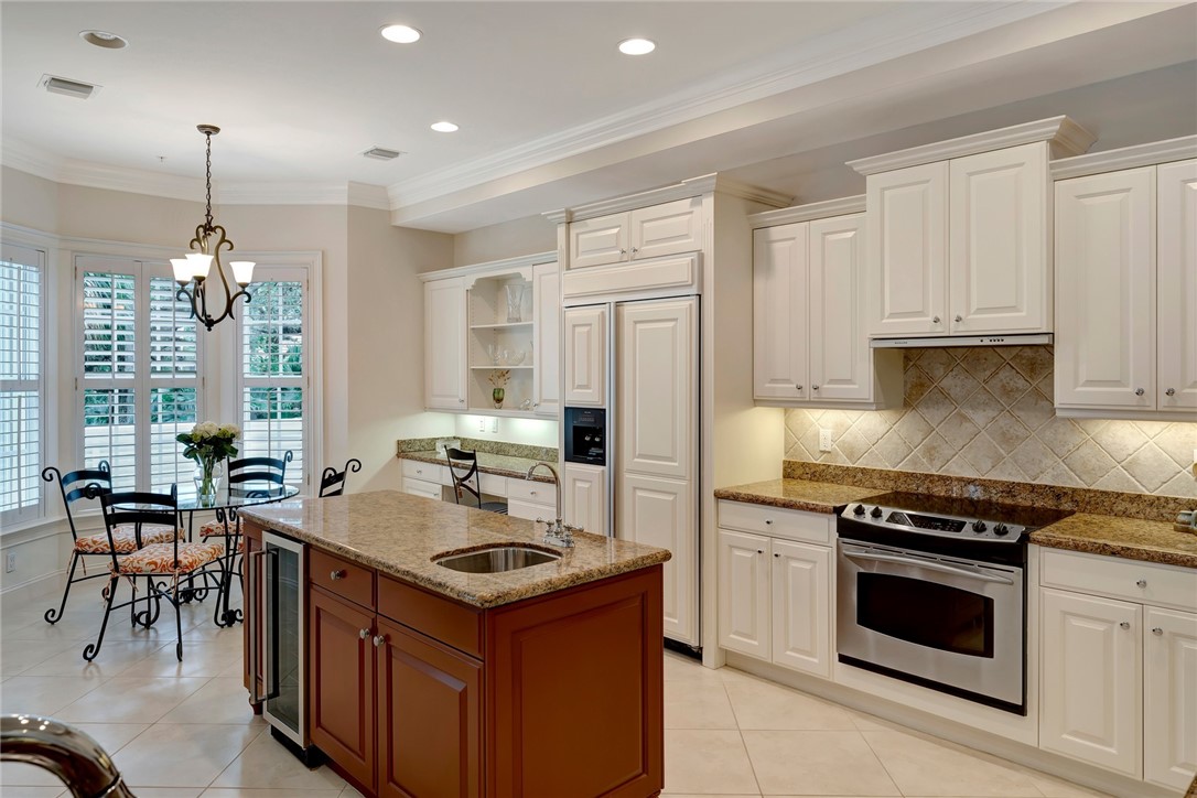 110 Island Plantation Terrace 102