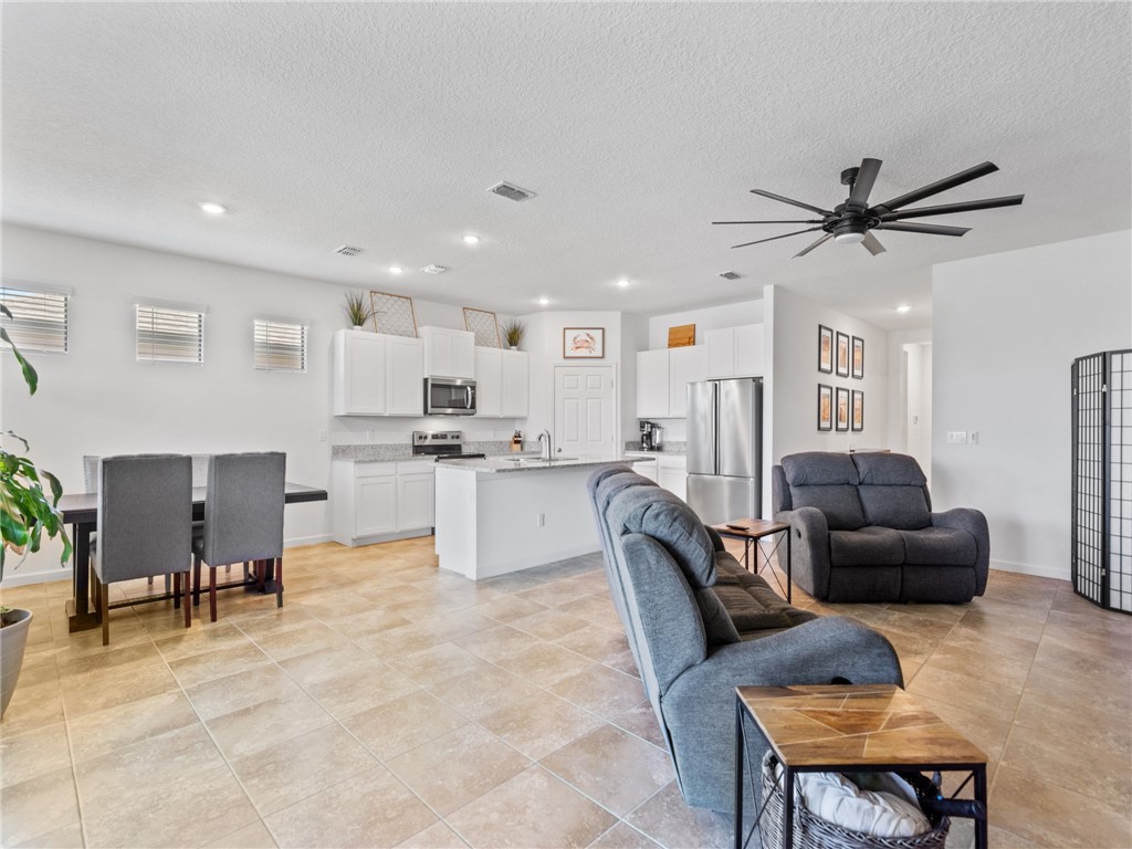 4136 Keeson Circle