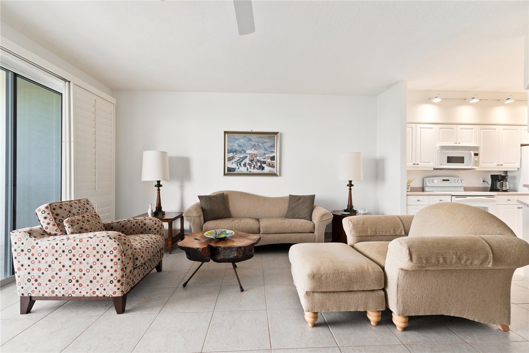 3920 N Highway A1a 203