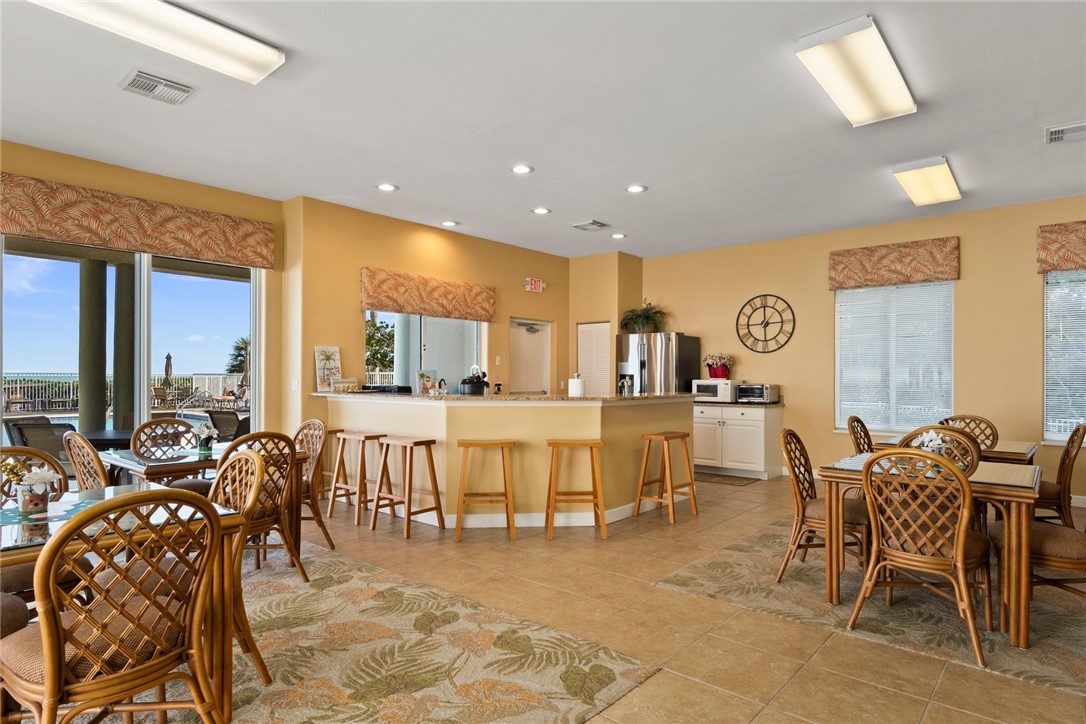 3920 N Highway A1a 203
