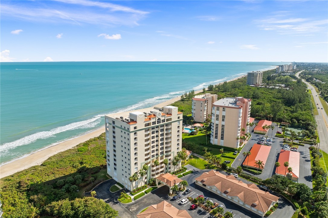 3920 N Highway A1a 203