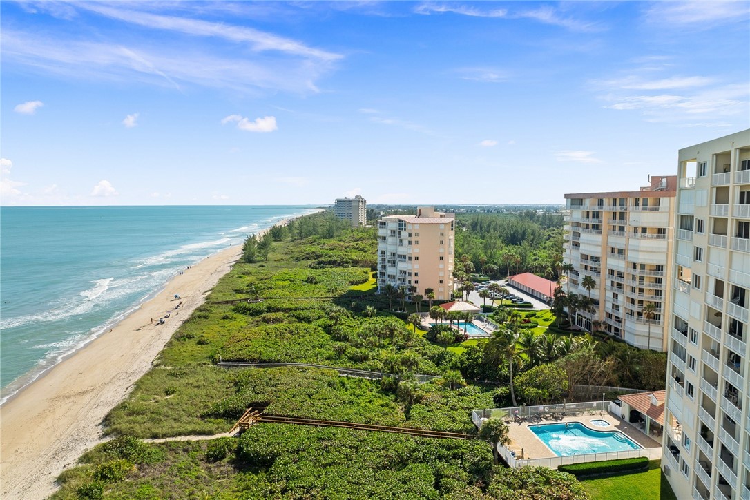 3920 N Highway A1a 203