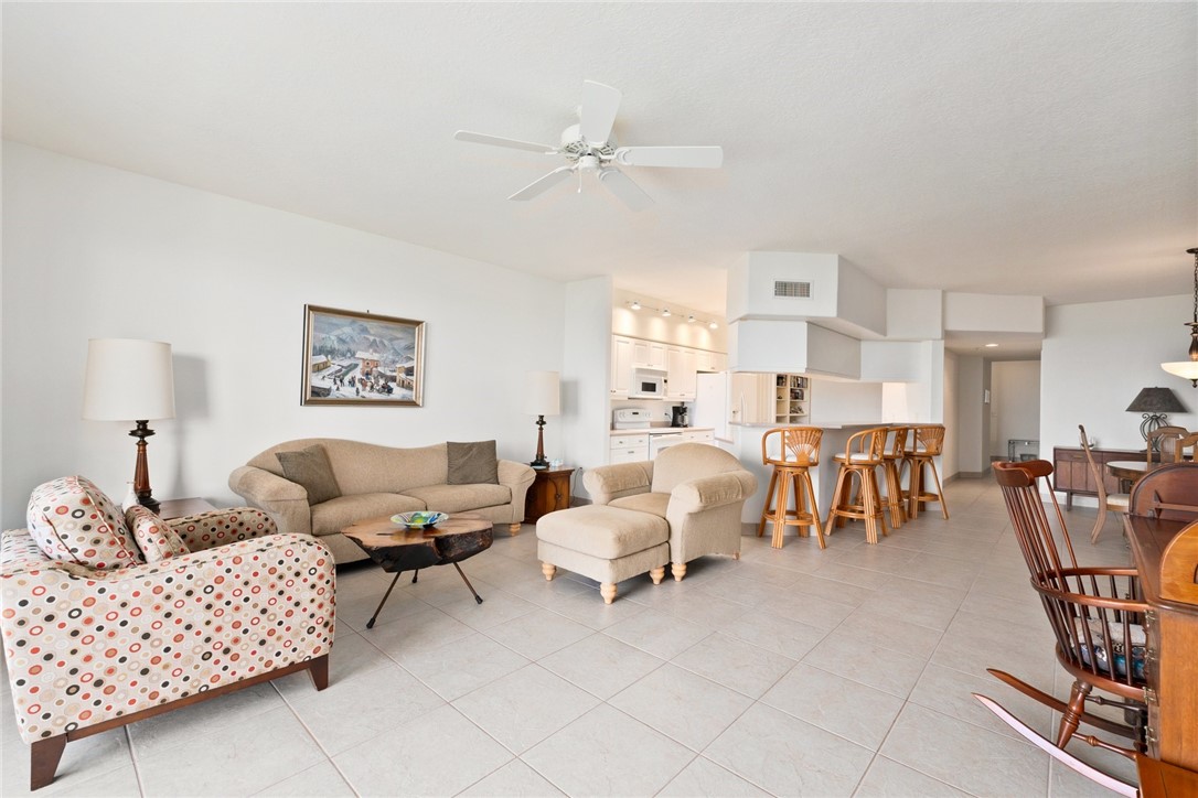 3920 N Highway A1a 203