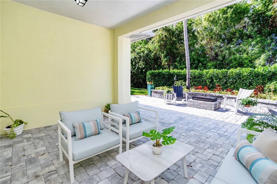 2833 Saint Barts Square