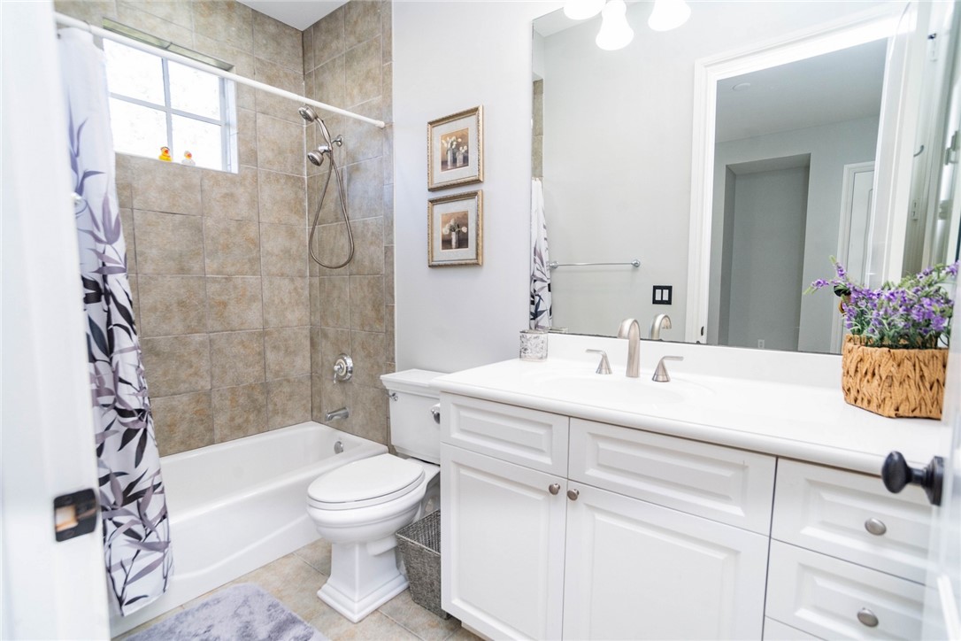 2833 Saint Barts Square