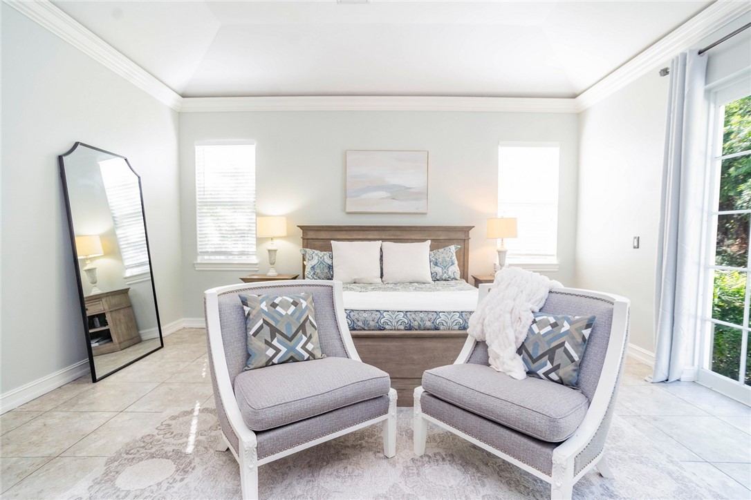 2833 Saint Barts Square