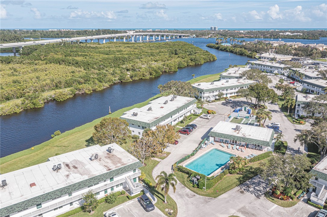 2800 Indian River Boulevard 8P