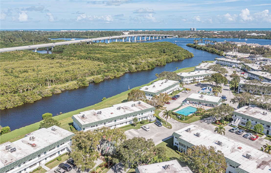 2800 Indian River Boulevard 8P