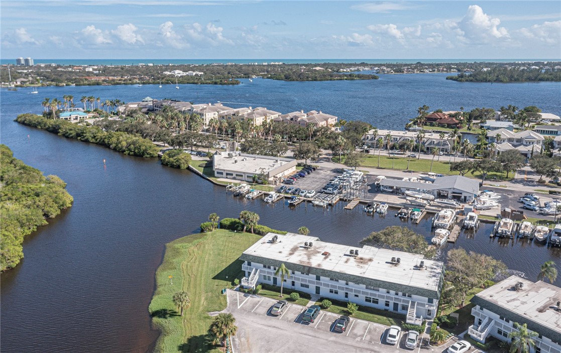 2800 Indian River Boulevard 8P