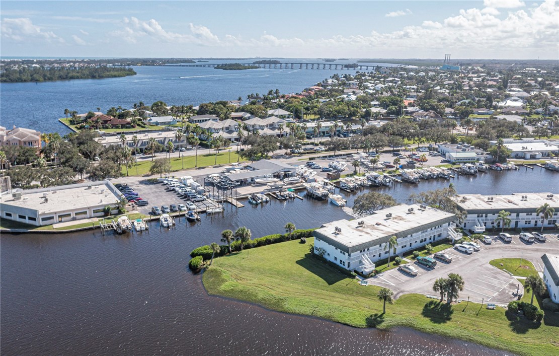 2800 Indian River Boulevard 8P