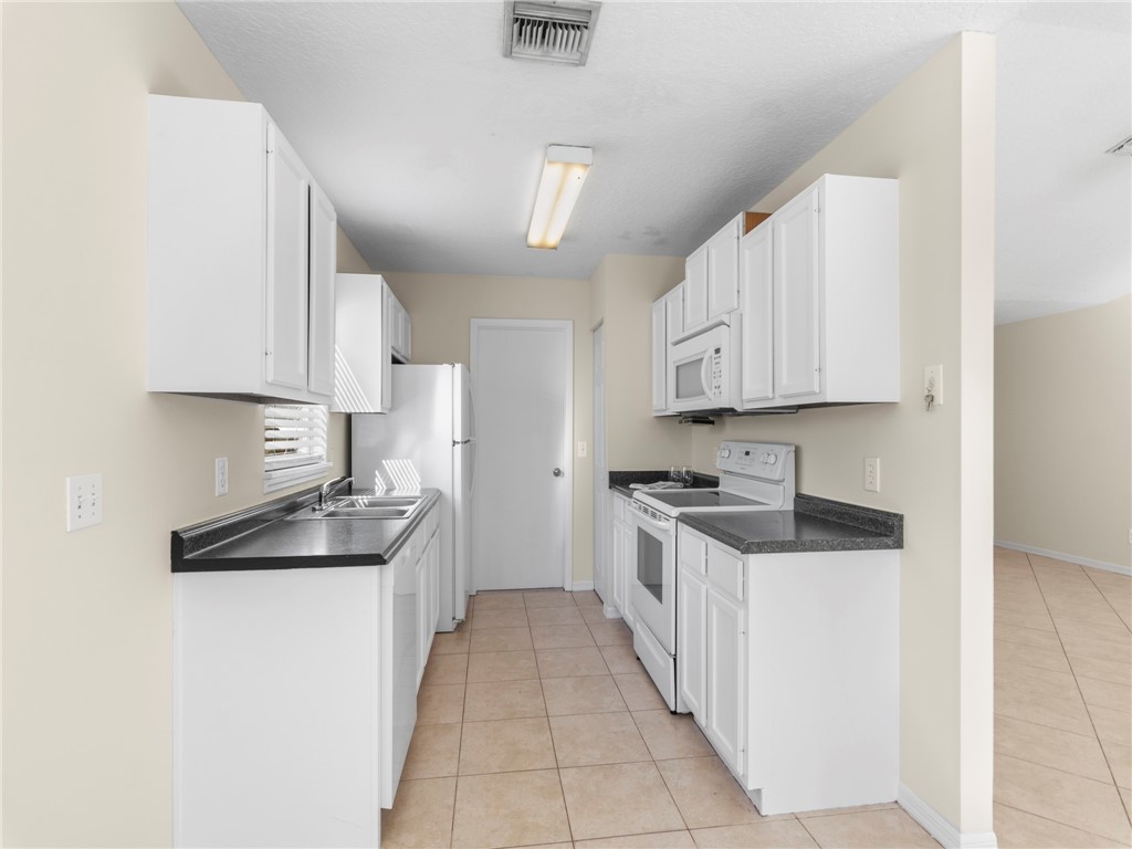 1105 9th Square