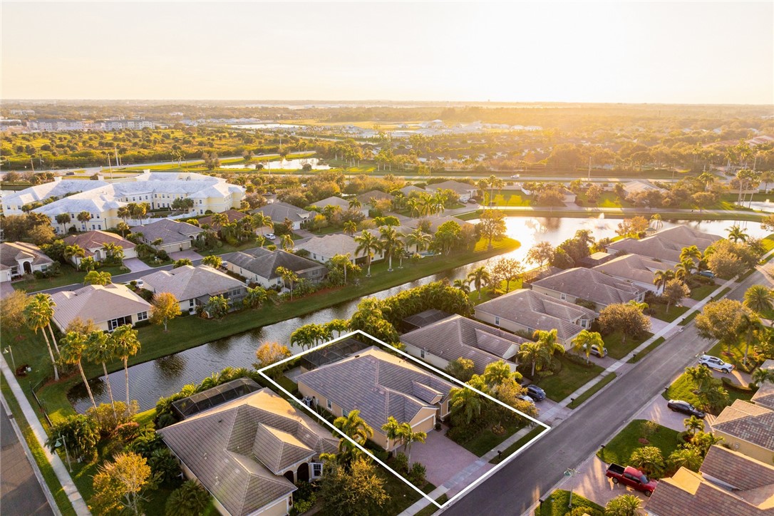 4224 Diamond Square