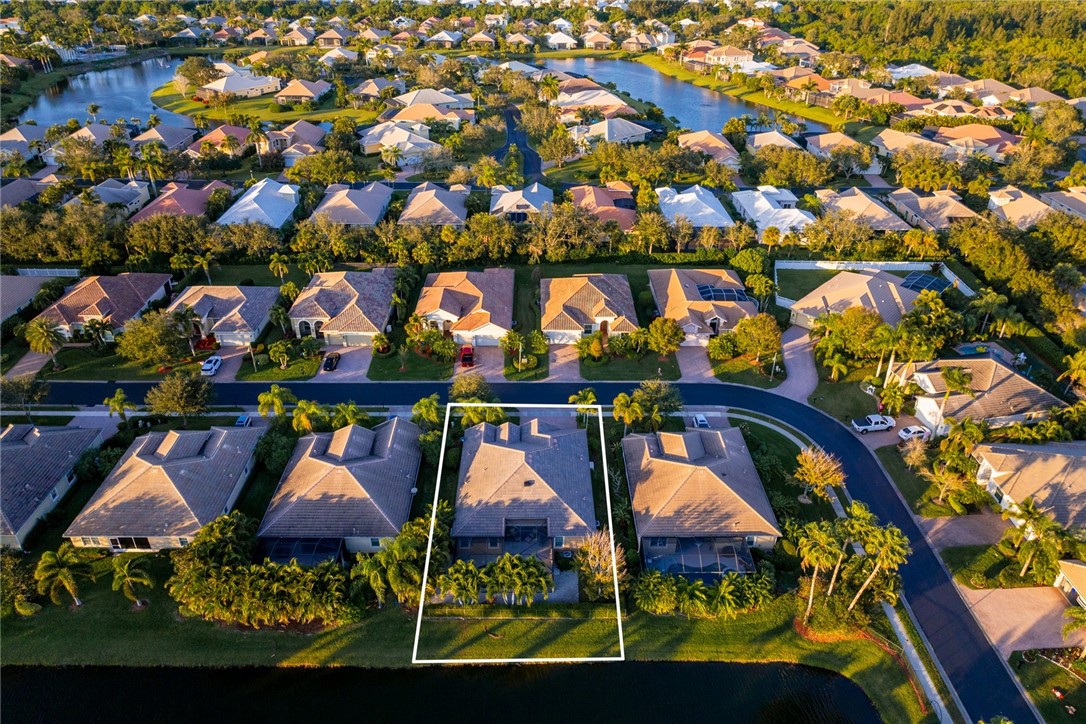 4224 Diamond Square