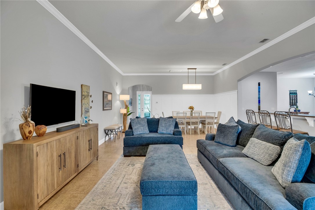 4224 Diamond Square