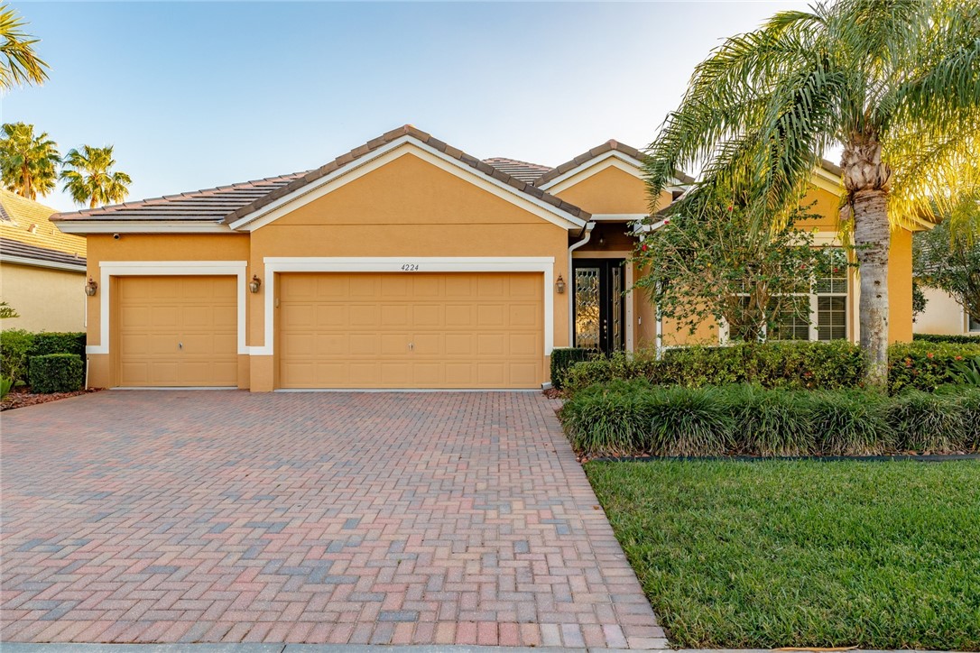 4224 Diamond Square